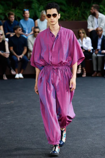 Look 24
